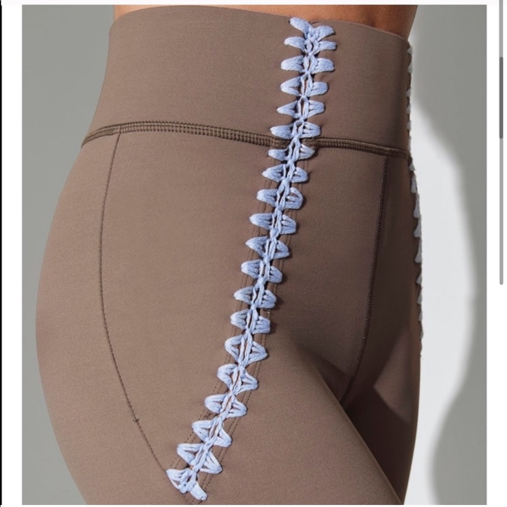 Carbon38 La Plage Crochet Stitching Leggings Tan Size XS - Picture 4 of 12